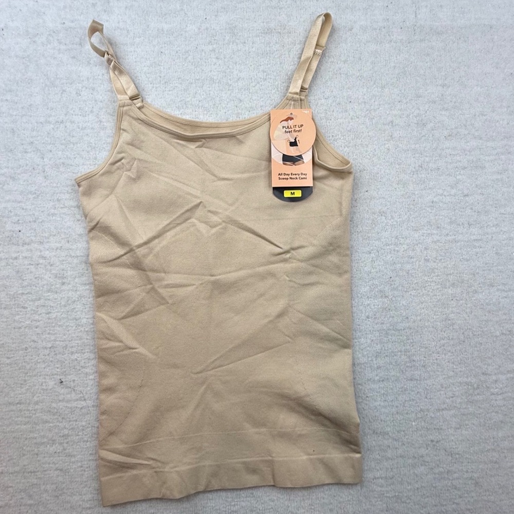 Shapermint Essentials Womens‎ M Beige Seamless Spaghetti Strap Camisole Tank Top